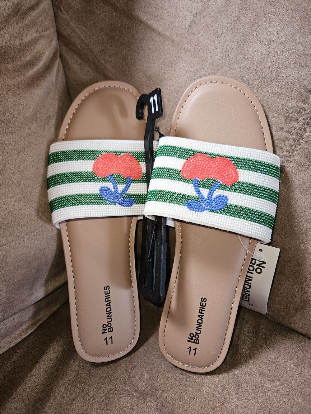 NWT No Boundaries Sz 11 Slide Sandals w/Green-Wht Striped Beaded Cherries Strap